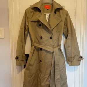 NWT Joe Fresh trench coat, size medium.